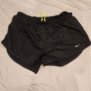 Nike Dri Fit Shorts sz M